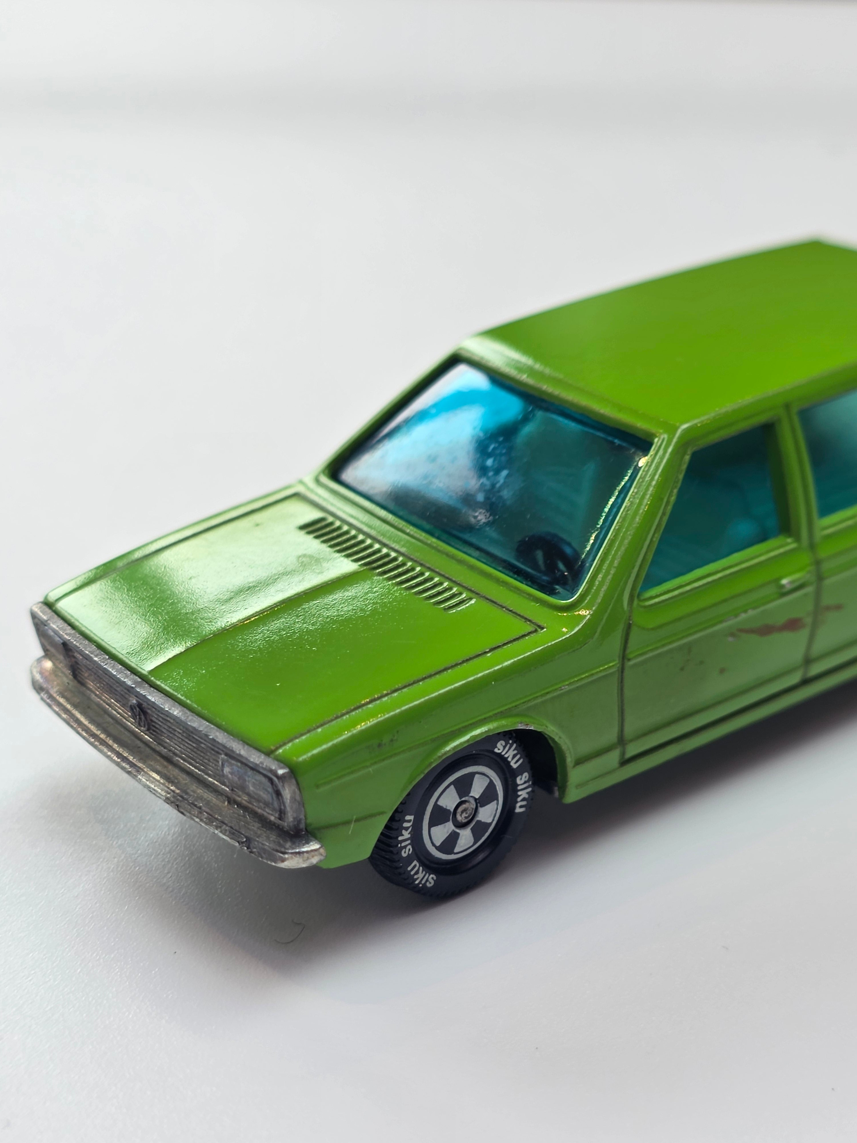 SIKU Vintage Made In Germany VW VOLKSWAGEN PASSAT VARIANT 1614 1029