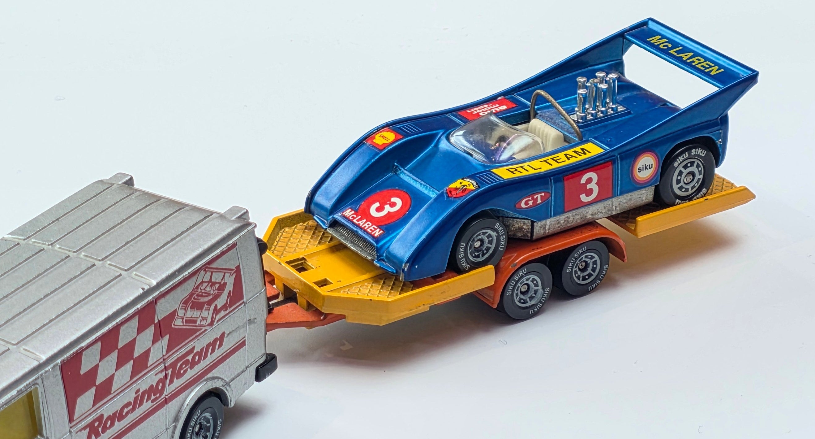 Siku 2217 Racing Team 1970s Vw, Trailer and McLaren Excellent Condition