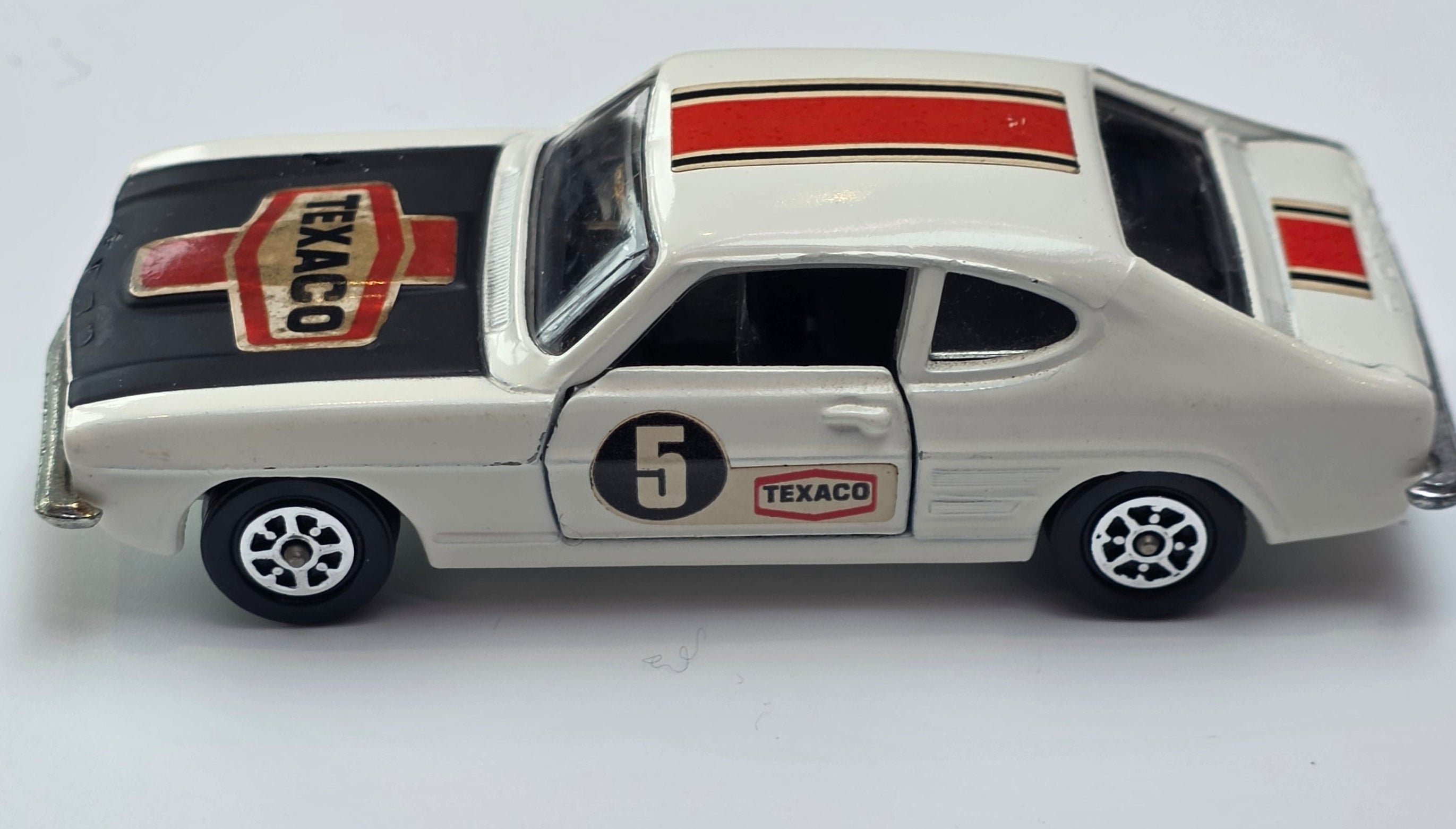 Corgi Toys Ford Capri 3 Litre 1971 No 331