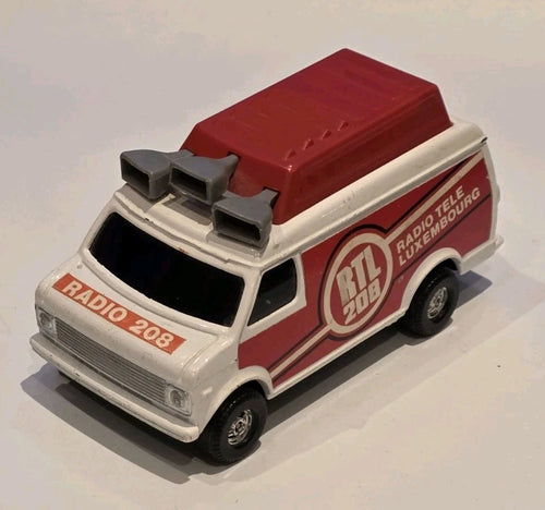 1982 CORGI CORGITRONICS RADIO LUXEMBOURG 208 CHEVY VAN Working Vgc