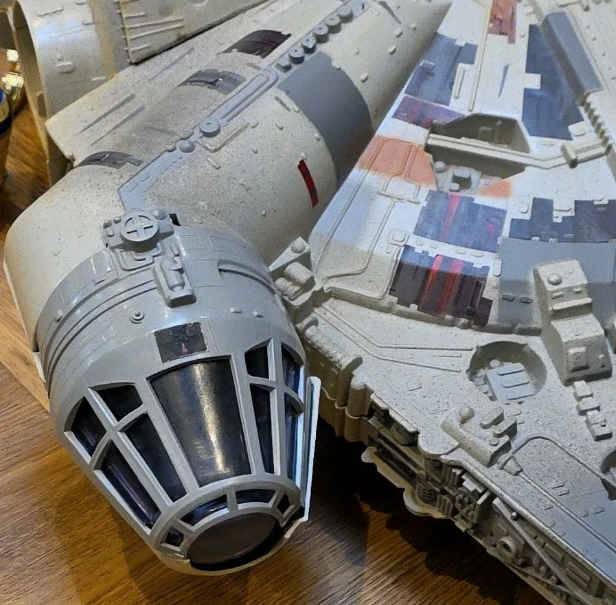 STAR WARS KENNER 1995 MILLENNIUM FALCON. Boxed Complete Tested Working + 4 Figs