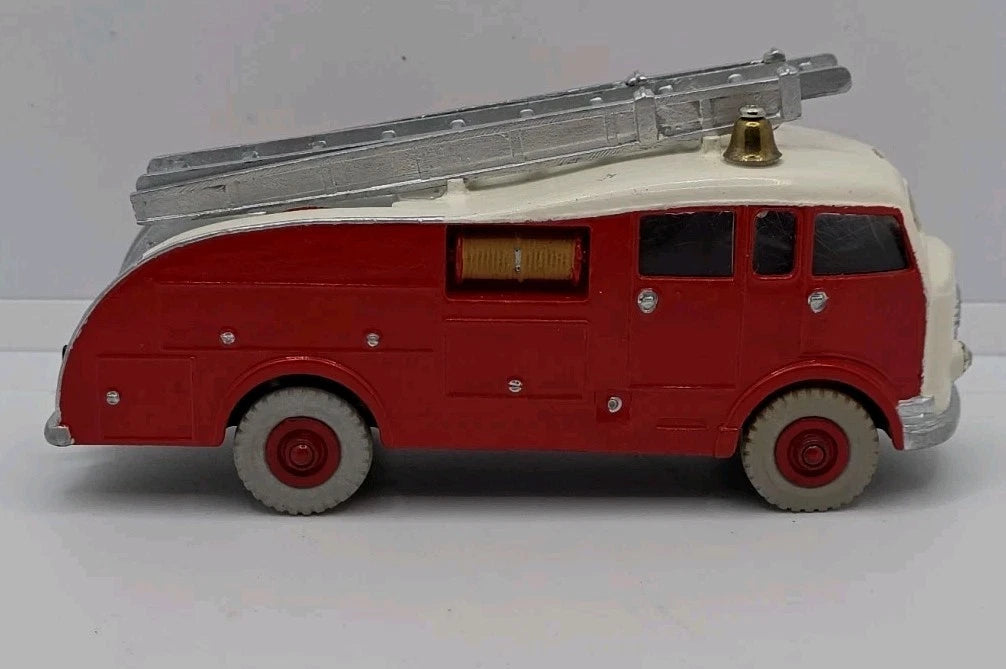 Dinky Toys 555 Fire Engine Code 3 Unique Upgraded Excellent Condition