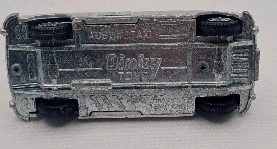 DINKY TOYS 241 SILVER JUBILEE AUSTIN LONDON TAXI vgc