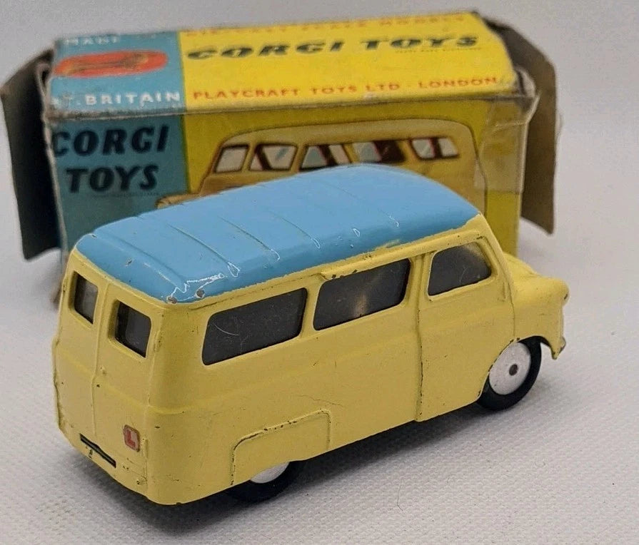 Corgi Toys 404 Bedford Dormobile Personnel Carrier Rare Original Condition Boxed
