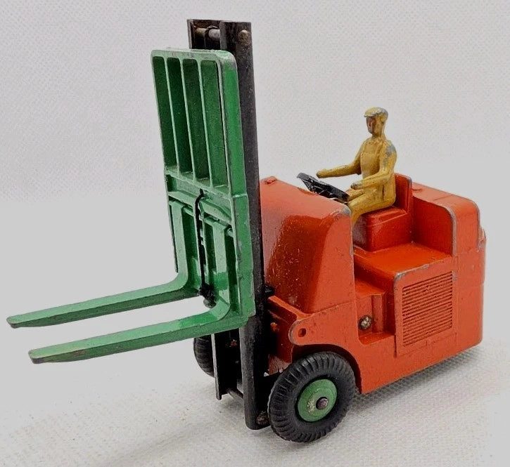DINKY COVENTRY CLIMAX FORKLIFT TRUCK. NO.2 1950s Original Good Condition Working