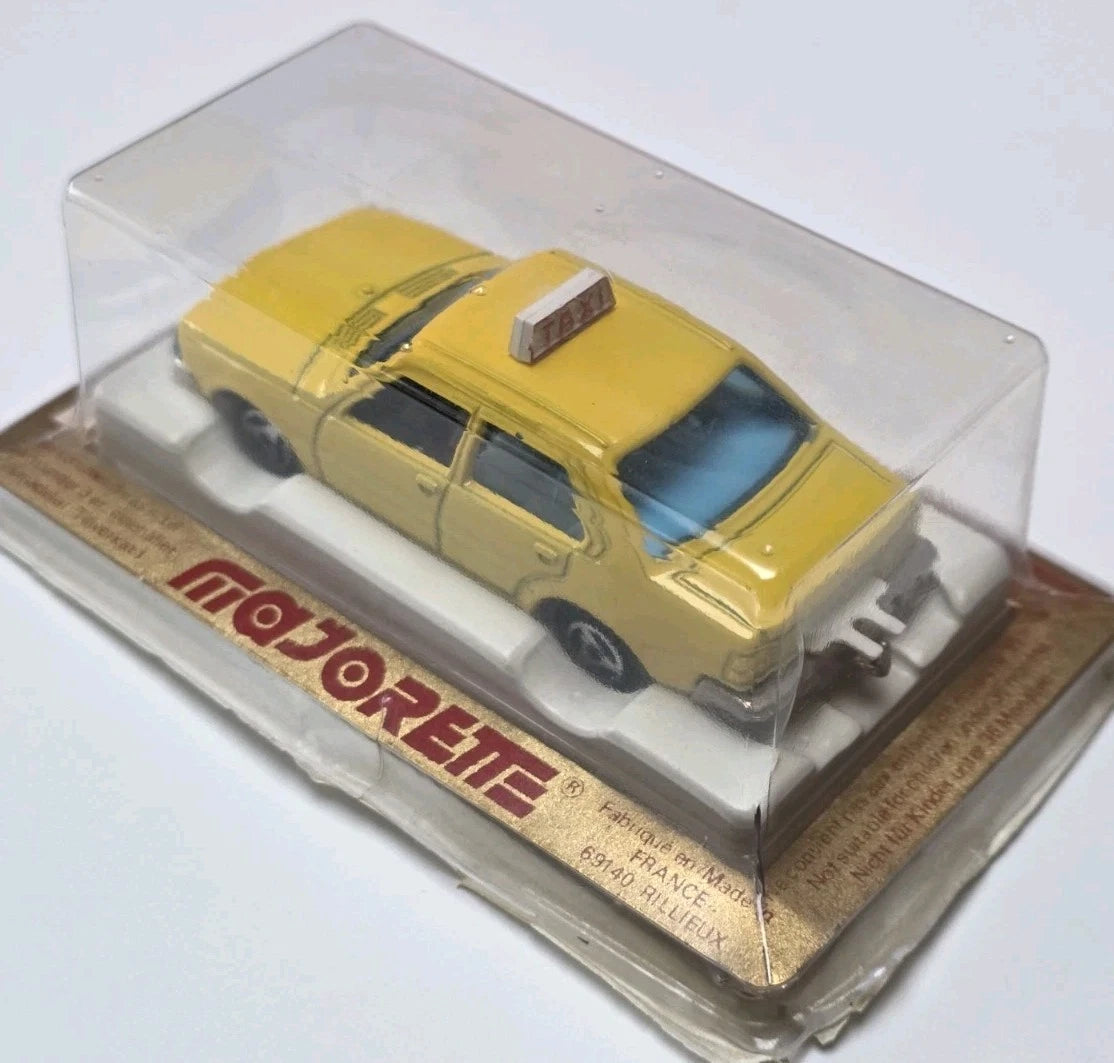 MAJORETTE RENAULT 18 TAXI No 266 1981 - 82 Rare Early Model Mint Unopened Box