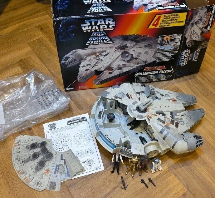STAR WARS KENNER 1995 MILLENNIUM FALCON. Boxed Complete Tested Working + 4 Figs