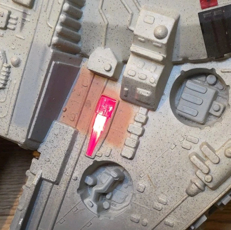 STAR WARS KENNER 1995 MILLENNIUM FALCON. Boxed Complete Tested Working + 4 Figs